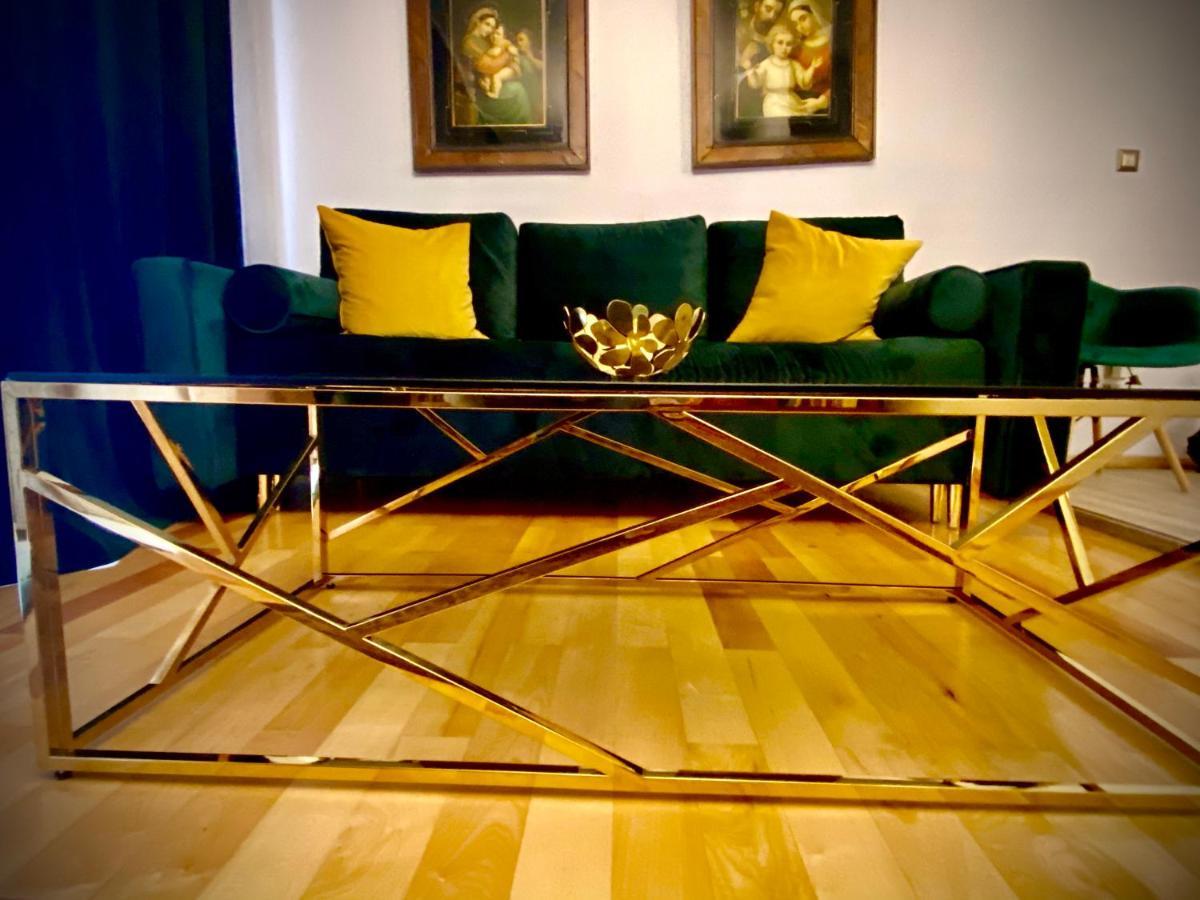 Sarada Boutique Luxury Apartment Ντέβα Εξωτερικό φωτογραφία