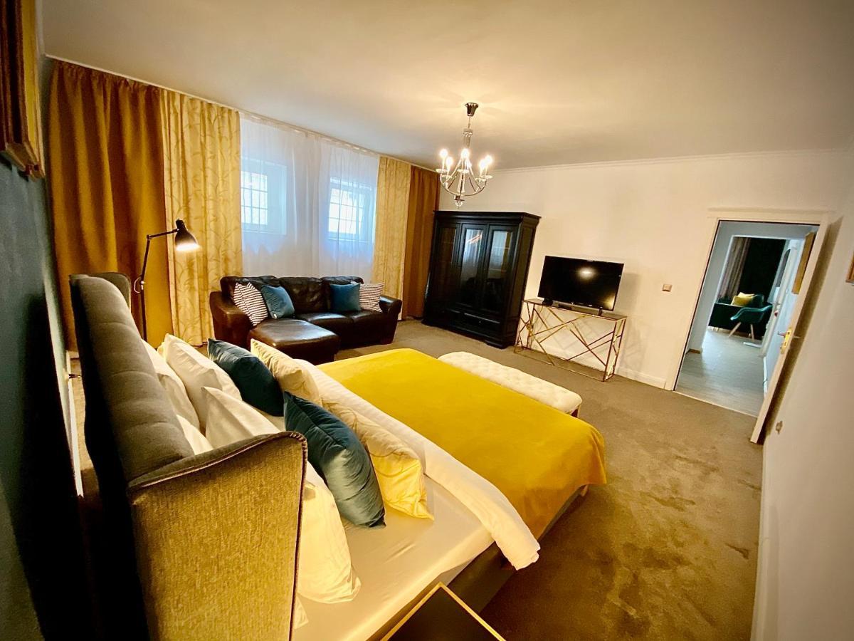 Sarada Boutique Luxury Apartment Ντέβα Εξωτερικό φωτογραφία
