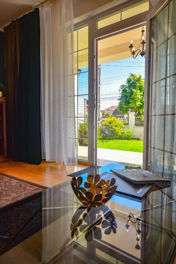 Sarada Boutique Luxury Apartment Ντέβα Εξωτερικό φωτογραφία